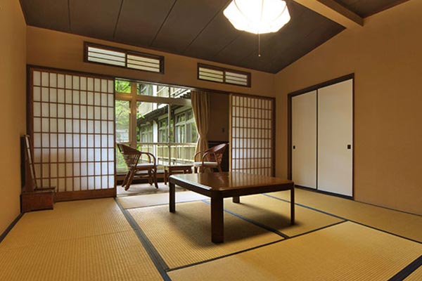 四万温泉　積善館本館