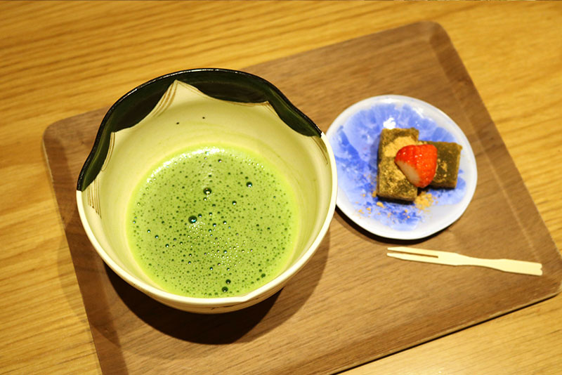 抹茶とお菓子