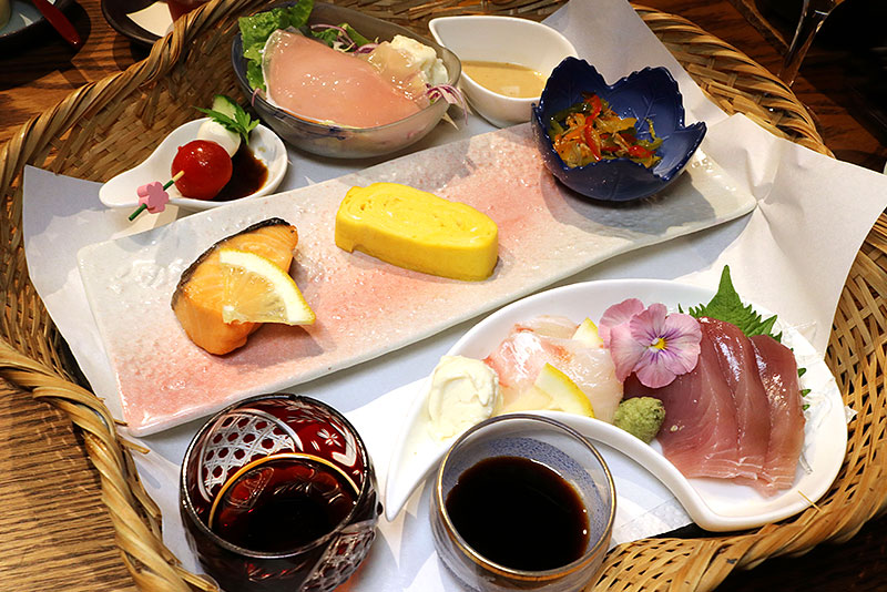 朝食