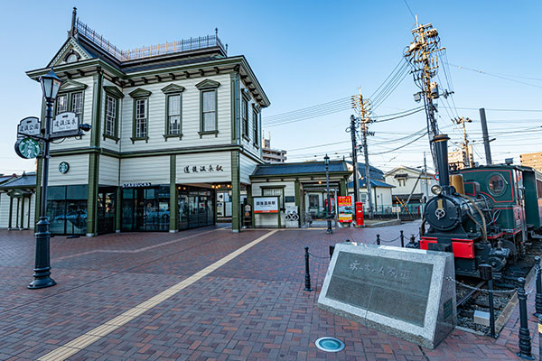 道後温泉駅前