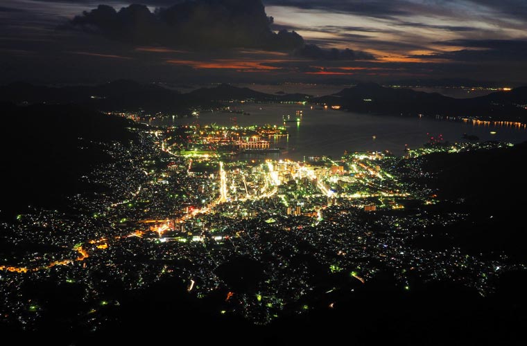 灰ヶ峰の夜景