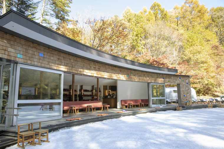 星のや軽井沢 ケラ池スケートリンク