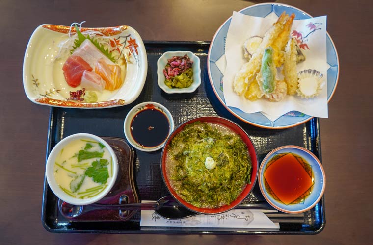 看雲楼（かんうんろう） うず煮膳