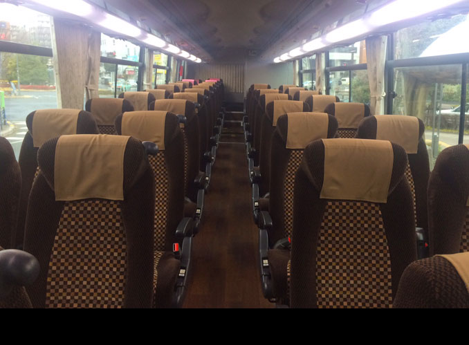高速バス車内
