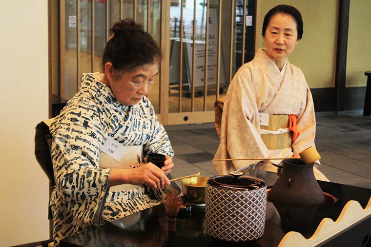 さかい利晶の杜　茶の湯体験　お点前
