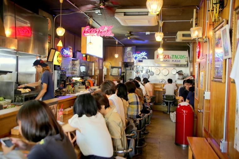 HONEY BEEの店内