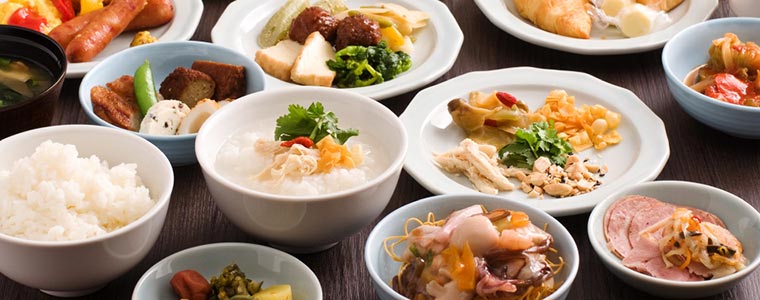 長崎名物「皿うどん」、中華風粥（ドーミーイン長崎）