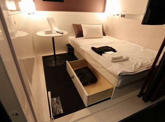 ＦＩＲＳＴ　ＣＡＢＩＮ（ファーストキャビン）　博多