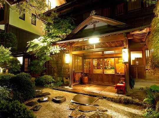 料亭旅館 八ツ三館