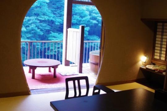 箱根温泉　鶴井の宿　紫雲荘