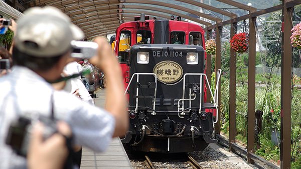 嵯峨野観光鉄道