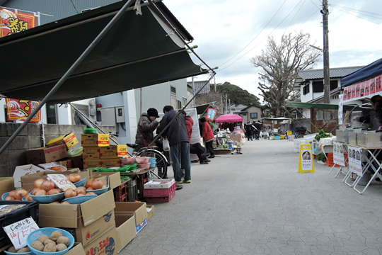 勝浦朝市