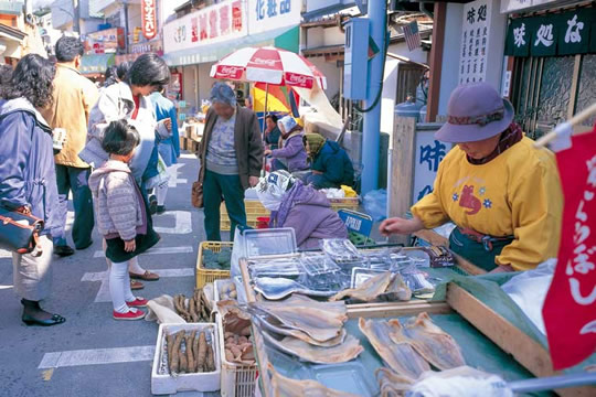 呼子朝市