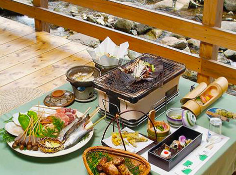 囲炉裏の宿　豊楽：川床料理