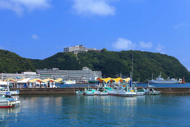 勝浦温泉