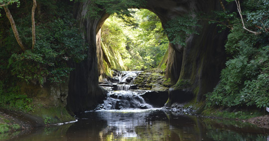 清水渓流広場(濃溝の滝・亀岩の洞窟)