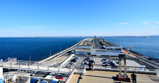 海ほたる