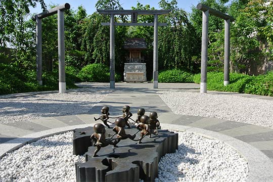 JR博多シティ(展望テラス「つばめの社ひろば」)