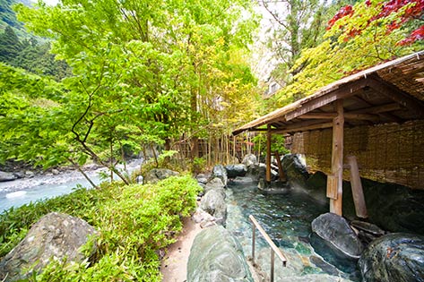 【山梨県】西山温泉　慶雲館 外観