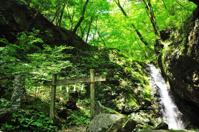 綾広の滝