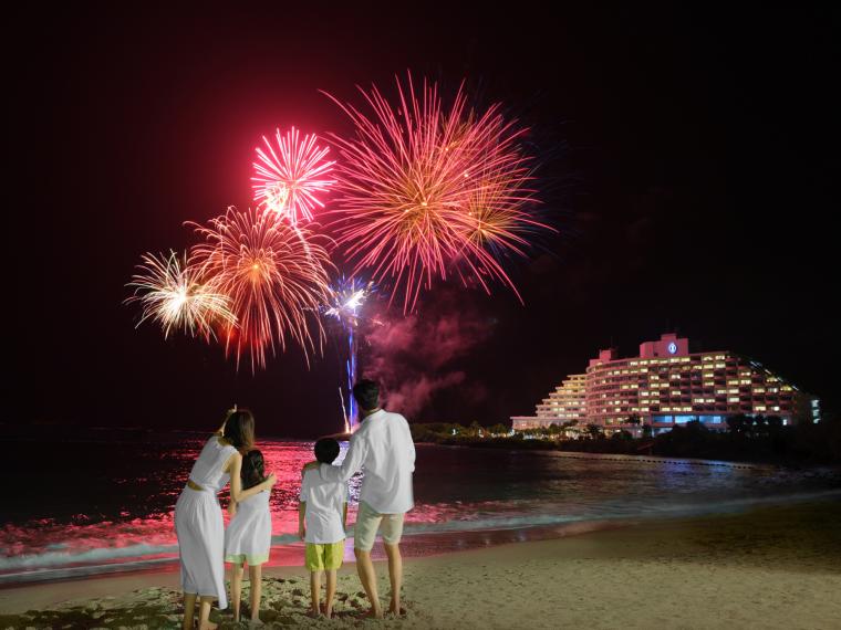 夜空を彩る大輪の花火