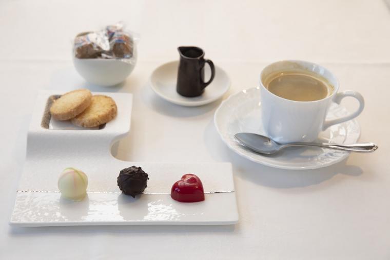 プティフールとコーヒー