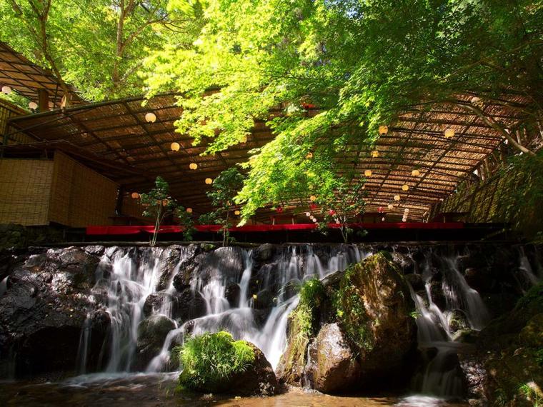 貴船の川床