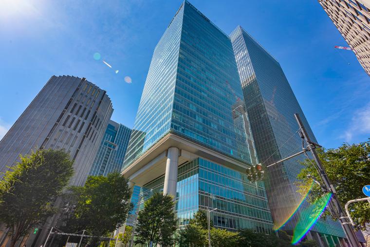 フォーシーズンズ丸の内 東京