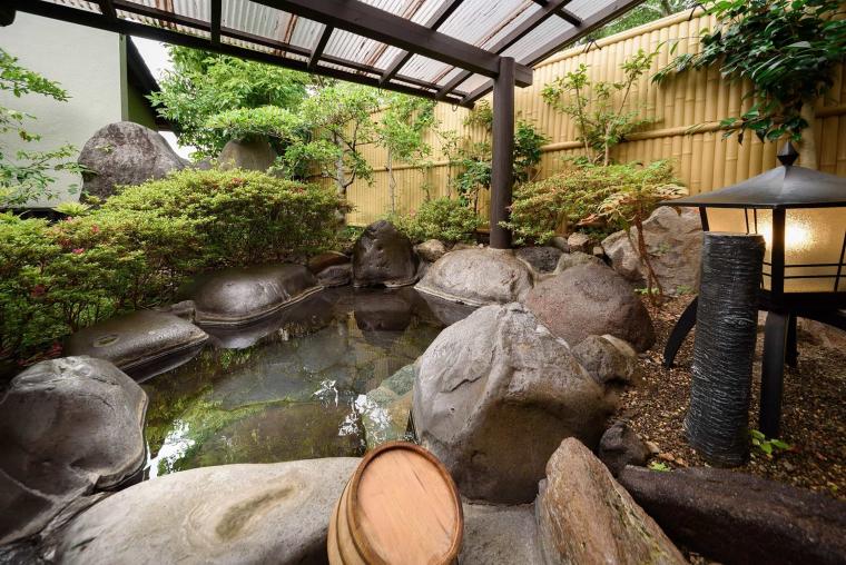 開花亭〜全室露天・内湯付き離れの宿