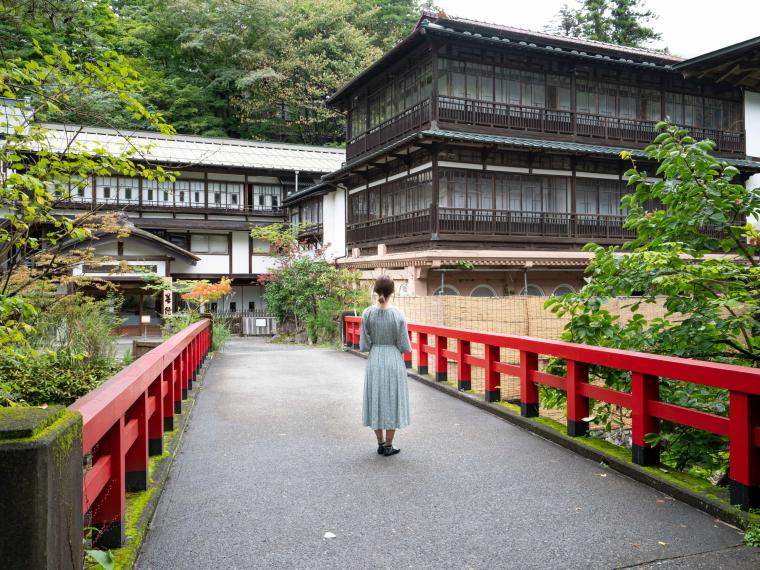 【DAY2】11:30　映画「千と千尋の神隠し」のモデルになった旅館で日帰り温泉