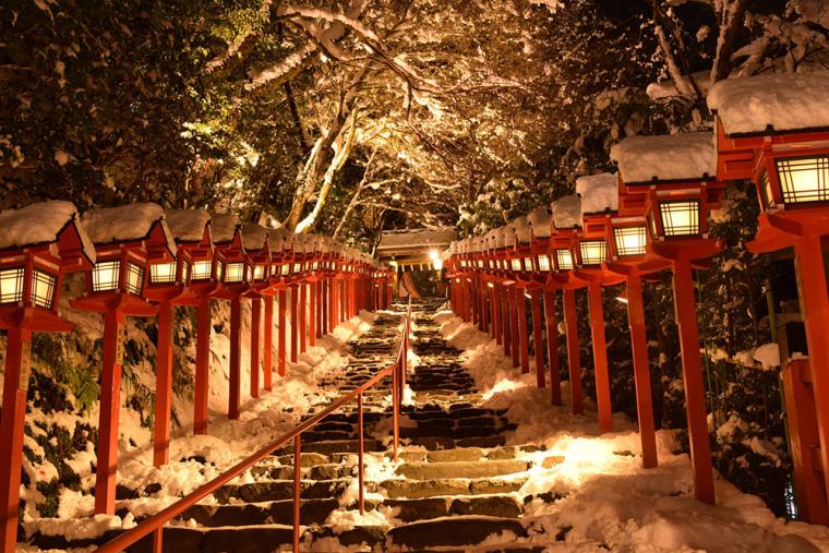 貴船神社 積雪日ライトアップ