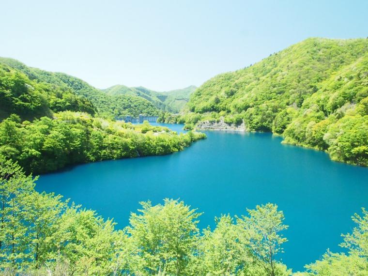 奥四万湖（四万川ダム）