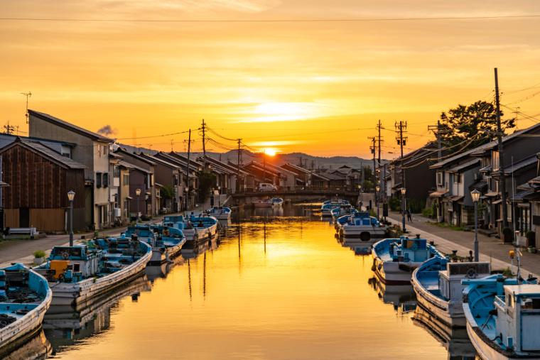 新湊内川の夕景
