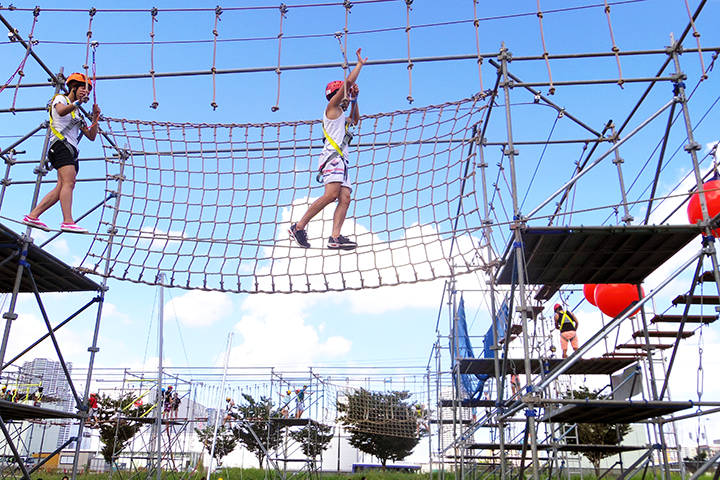 空中アスレチック「エアウォーカー」