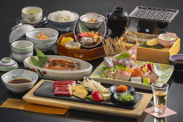 遠州の旬素材が盛り込まれた、夕食で味わえる会席料理の一例