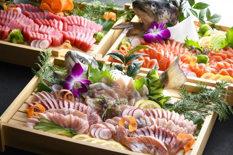 夕食で味わえる「信州うまいもんビュッフェ」の一例