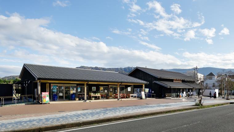 全国の泊まれる【道の駅】15選！地元のグルメ、名産品、温泉がすぐそばに。