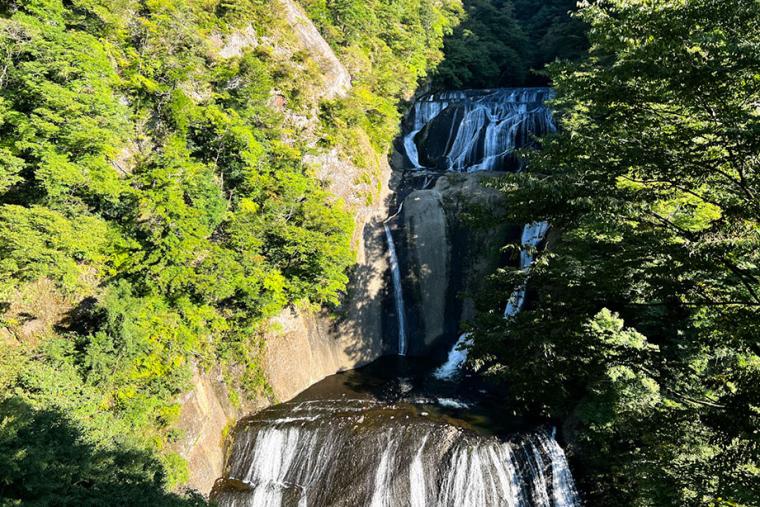 その壮大さに驚き！「袋田の滝」