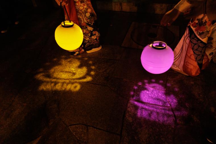夜の温泉街をナイトウォーク「NAKED夜さんぽ™」