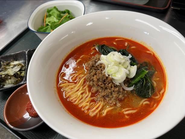 「お食事処 えびす」の辛ミンチ担々麺 
