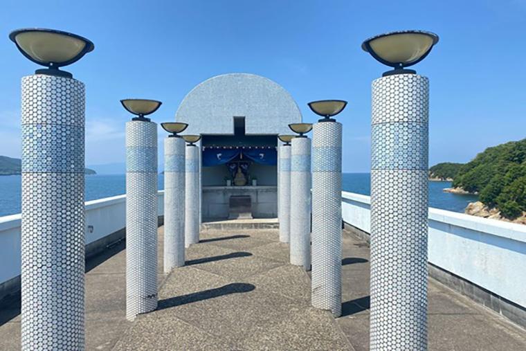 日本ドルフィンセンター玉嶋弁財天神社