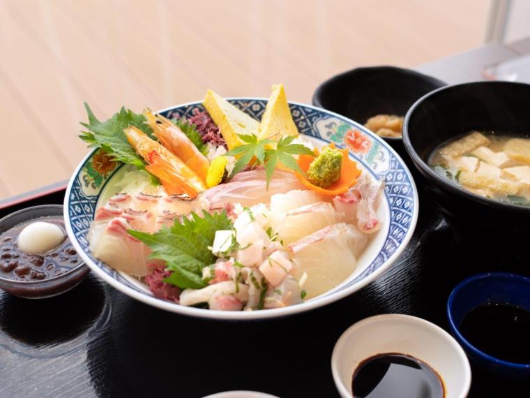 道の駅天草市イルカセンタ-　漁協レストラン海鮮丼
