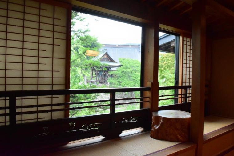 八ツ三館