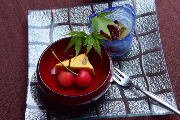八ツ三館