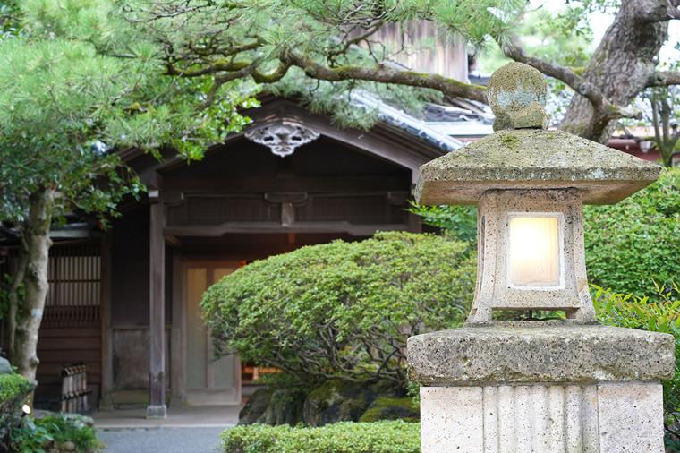 金沢・料亭旅館「金茶寮」
