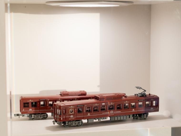 まるで電車内!? 「ハイランドリゾート ホテル＆スパ」に「富士急行線ルーム」誕生