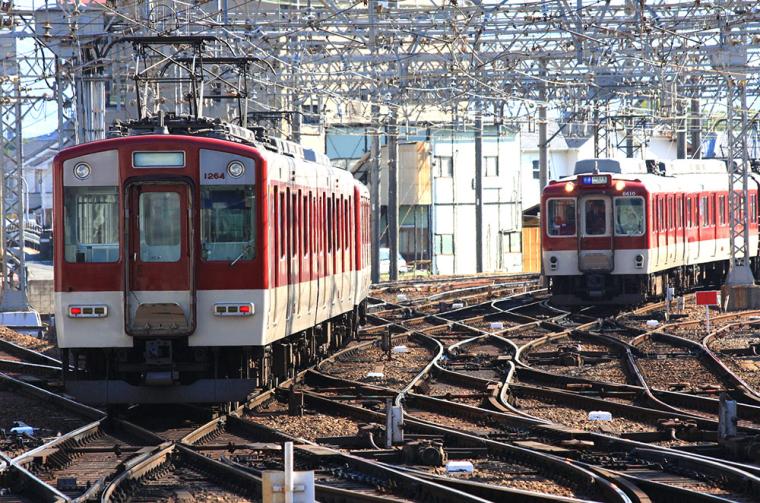 大和西大寺駅