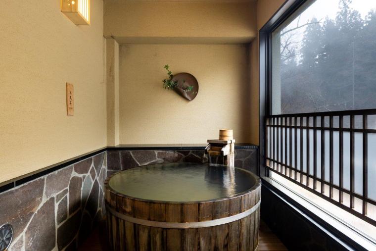 山月の湯