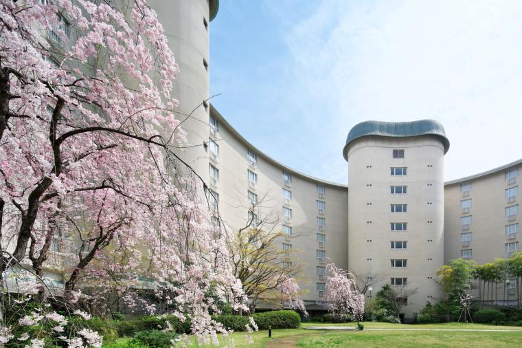 「ザ・プリンス 京都宝ヶ池」ホテル中庭
