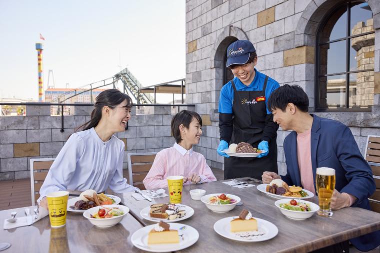 パーク内の食事・ドリンクはすべて無料